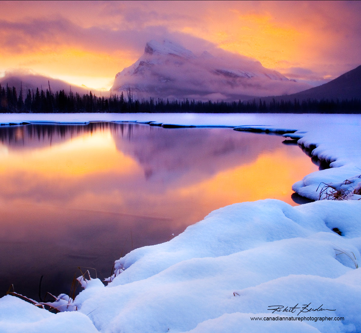 Sunrise Vermilion Lake outside Banff in January by Robert Berdan ©