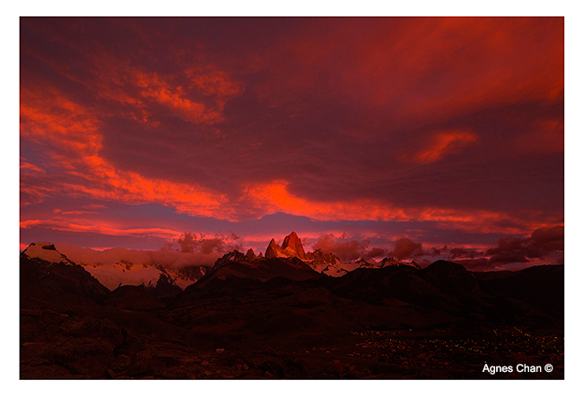 Sunrise over the village of El Chaltén with Mount Fitz Roy in the background by Agnes Chan ©
