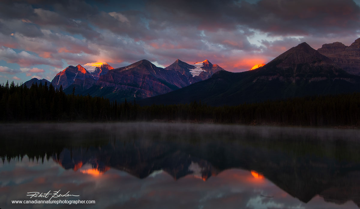 Herbert Lake around sunrise, Banff National Park Robert Berdan ©