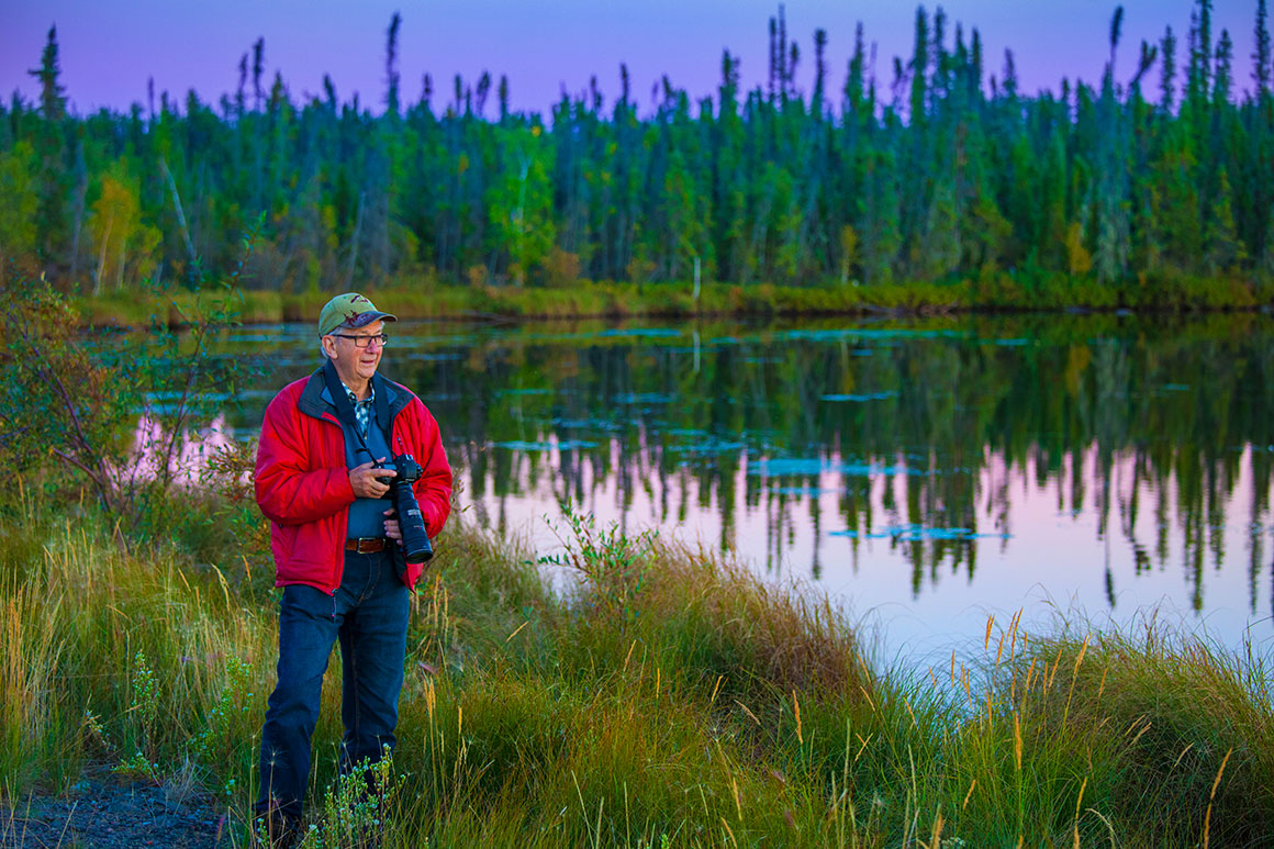 Hälle Flyare photographing outside Yellowknife in 2015. Photo by R. Berdan.