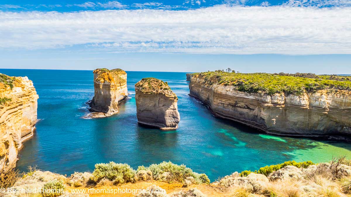 Limestone stacks along Australia's coast by Reinhard Thomas ©