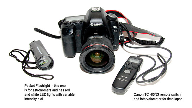 Canon 5D mark II with intervalometer and flash light by Robert Berdan 