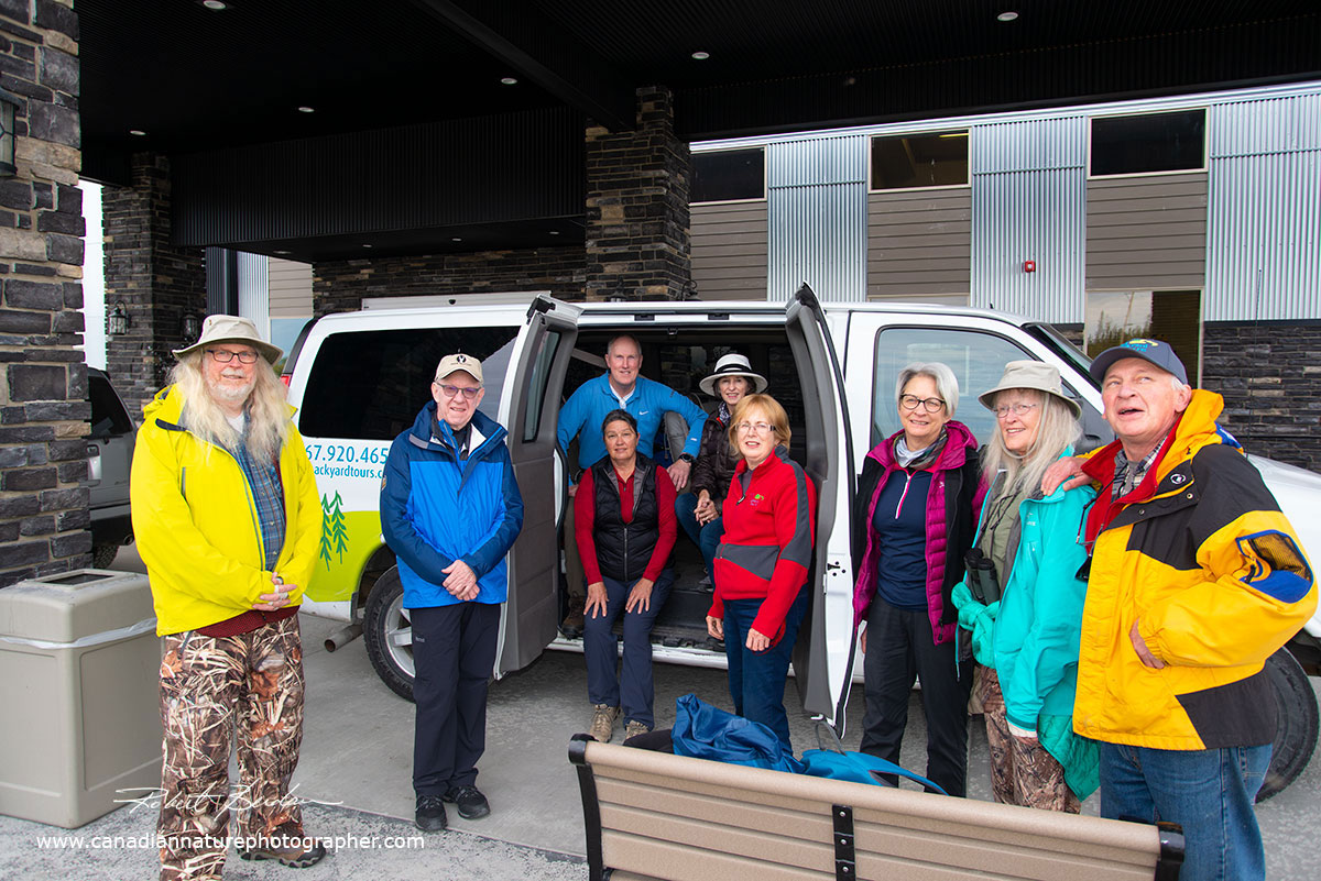 guests being picked up at the Chateau Nova in Yellowknife by Robert Berdan ©